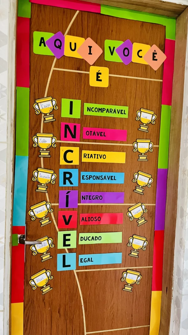 Painel de Porta Acrobática “Aqui Você é Incrível -  Volta às Aulas" - Image 2